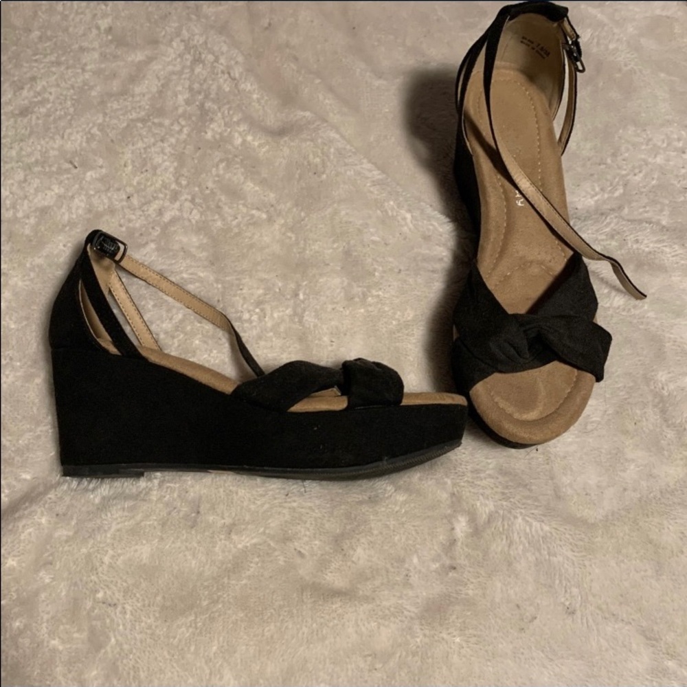Bow Wedges